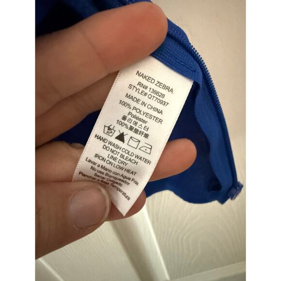 Low Cut Shirt By Naked Zebra Size Medium - Picture 6 of 6